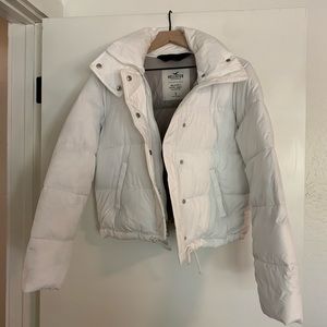 Hollister cropped puffer jacket
